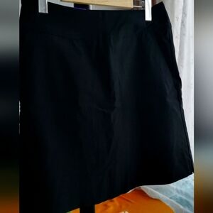 NWT Skort. Size:4